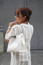 Carregar imagem no visualizador da galeria, Verona Off White
