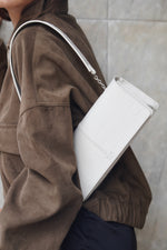 Carregar imagem no visualizador da galeria, Madenza Croco Off White
